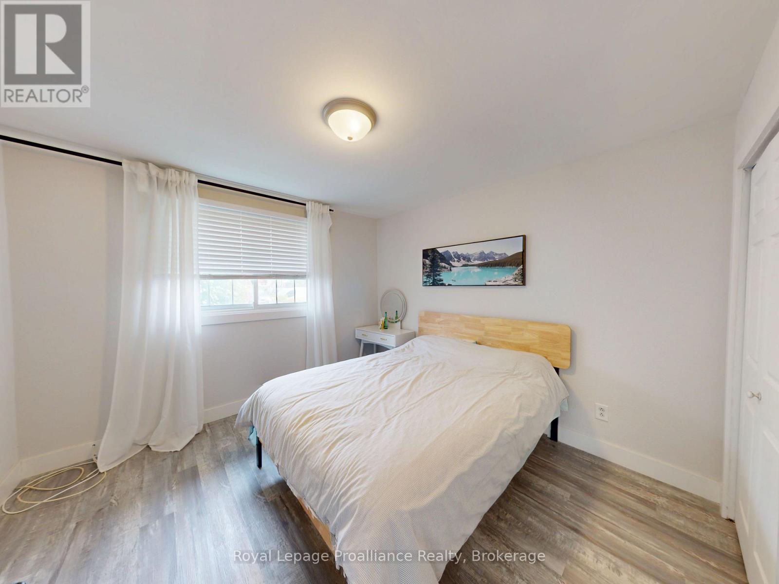 136 MACDONALD AVENUE - 9