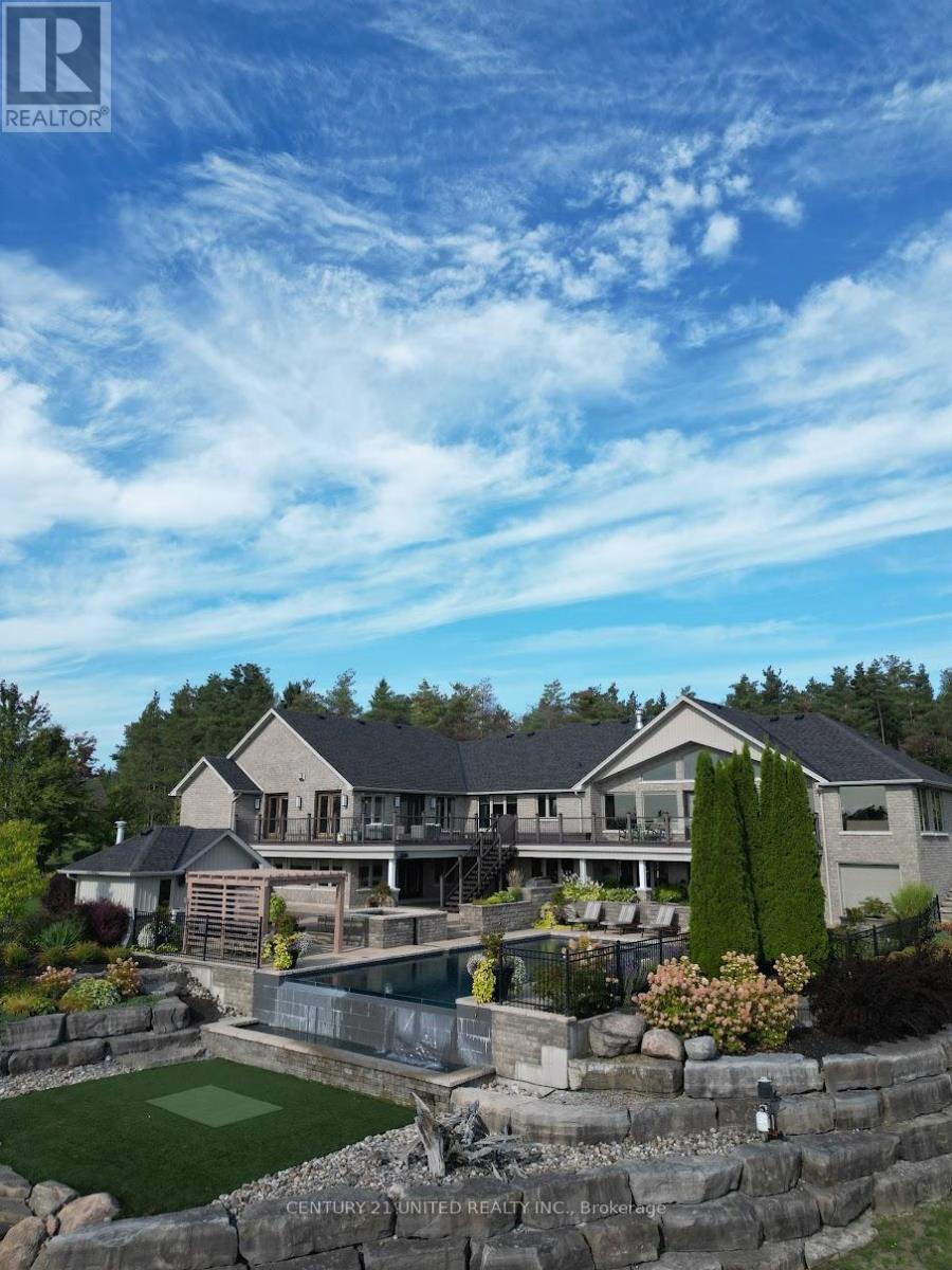 7 MAPLEHILL DRIVE - 1