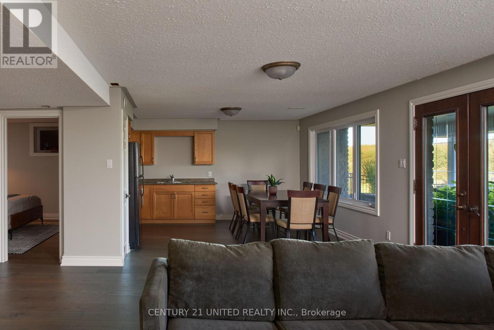 7 MAPLEHILL DRIVE - 25