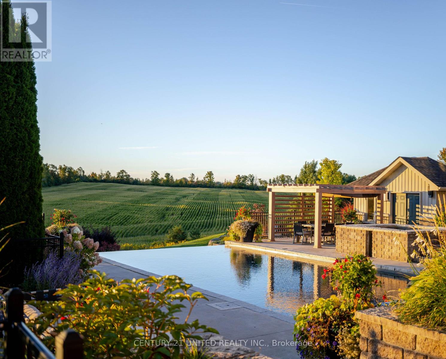 7 MAPLEHILL DRIVE - 29