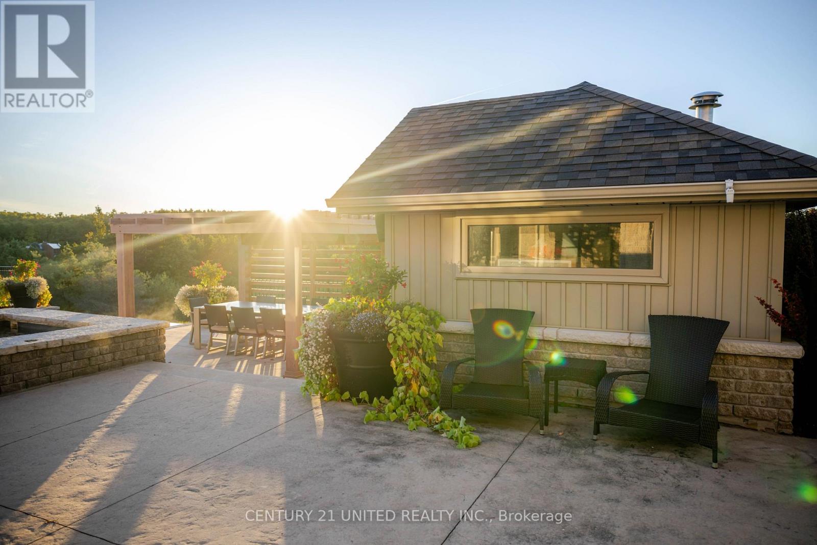 7 MAPLEHILL DRIVE - 39