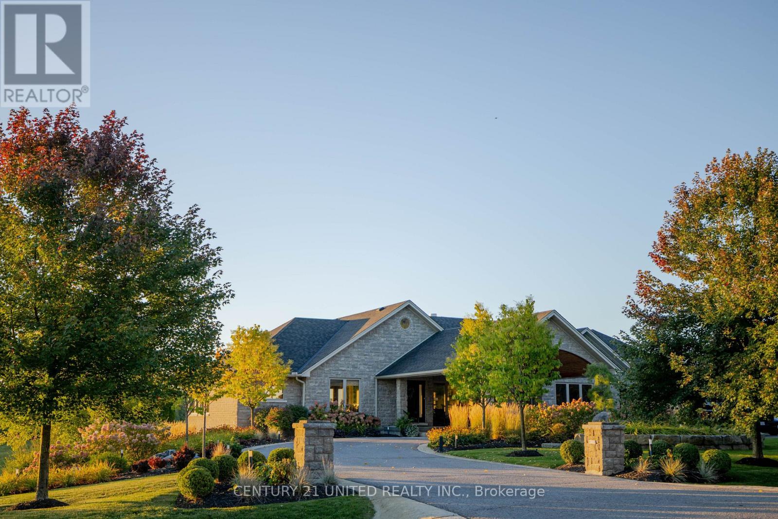 7 MAPLEHILL DRIVE - 47