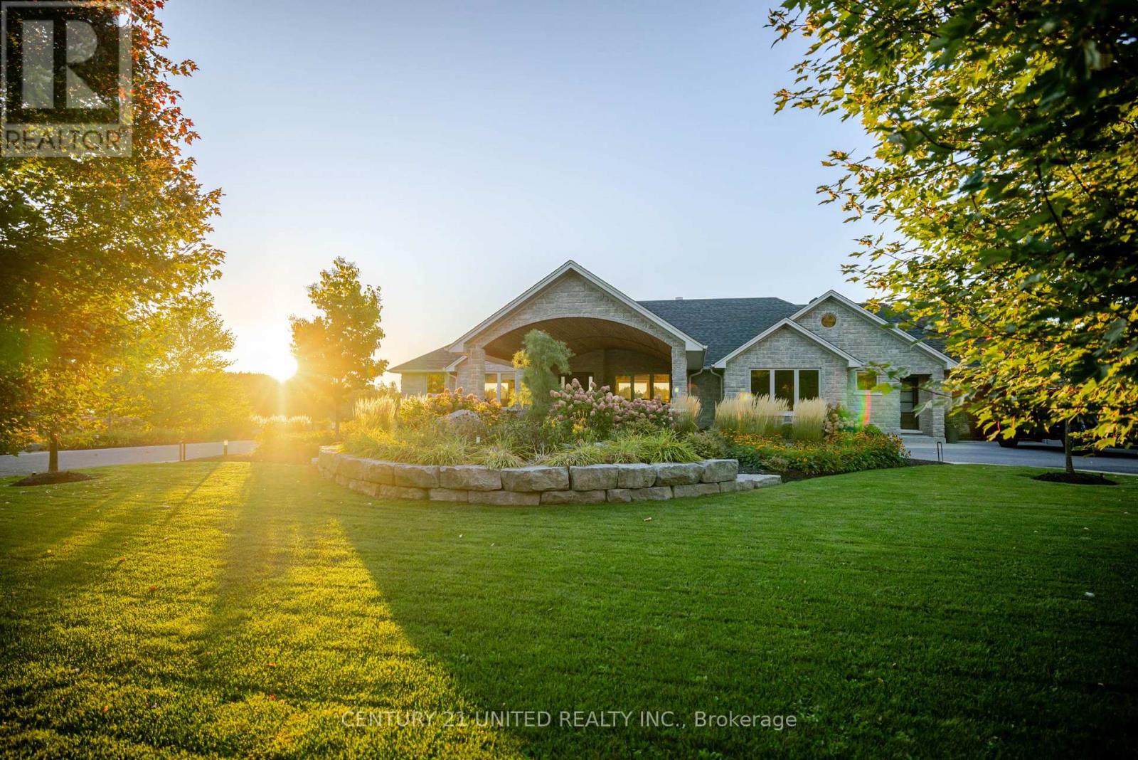 7 MAPLEHILL DRIVE - 48