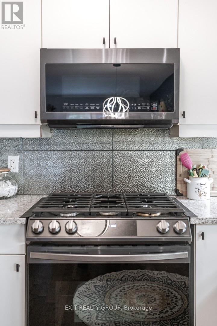52 ALETHA DRIVE - 22