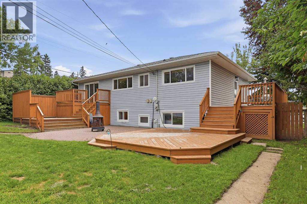 7403 20 Street SE - Image 38