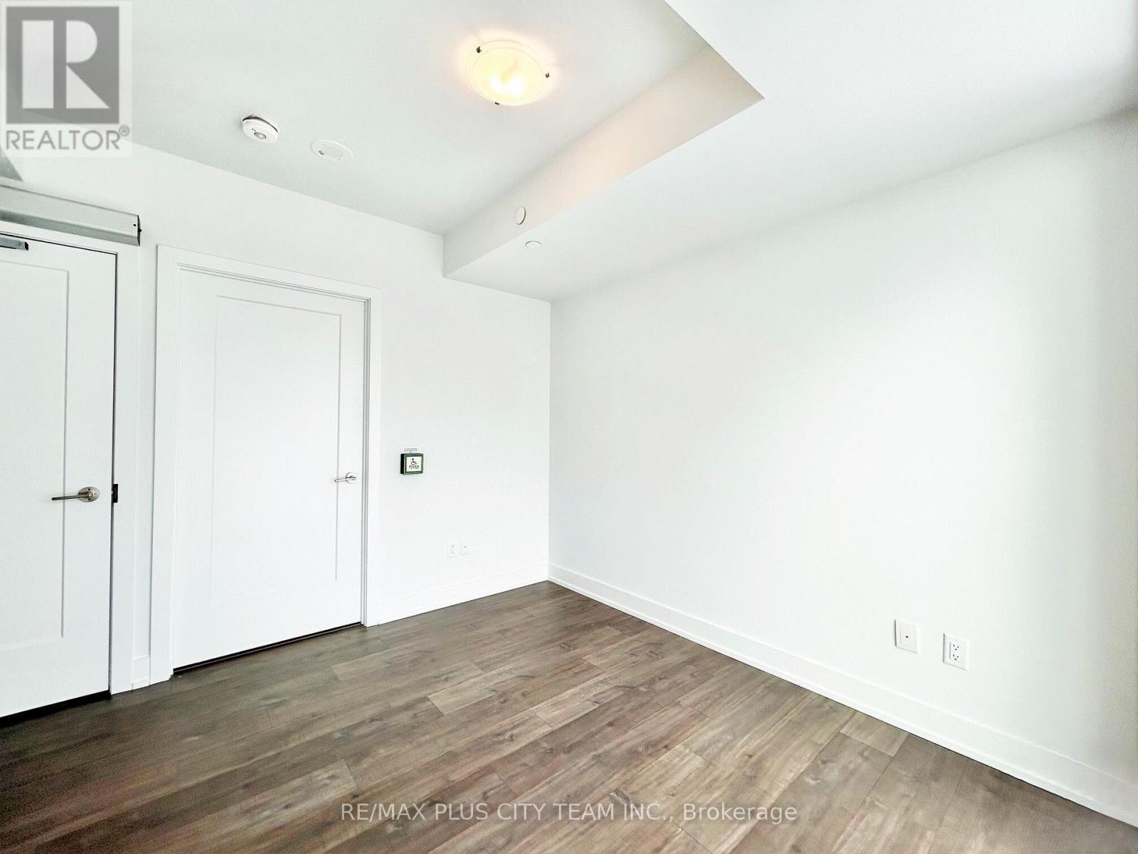 #1217 2550 SIMCOE STREET N - Image 7