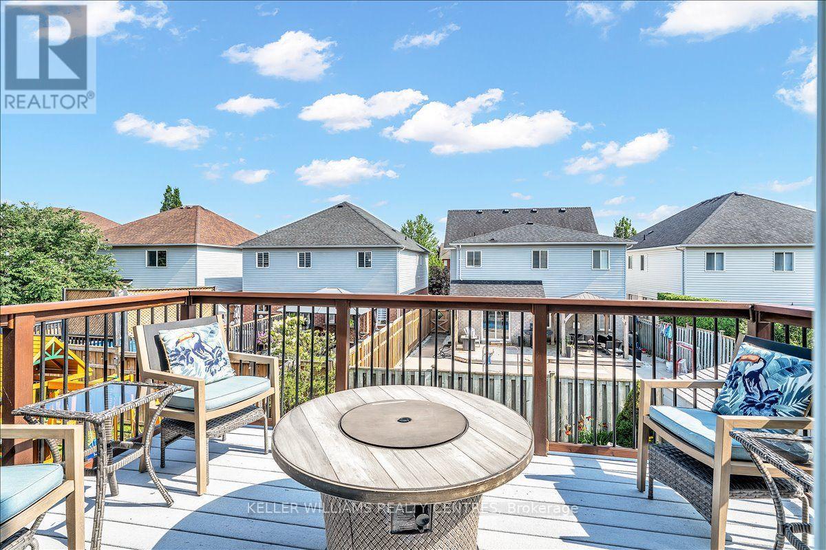 67 HUTTON PLACE - 23
