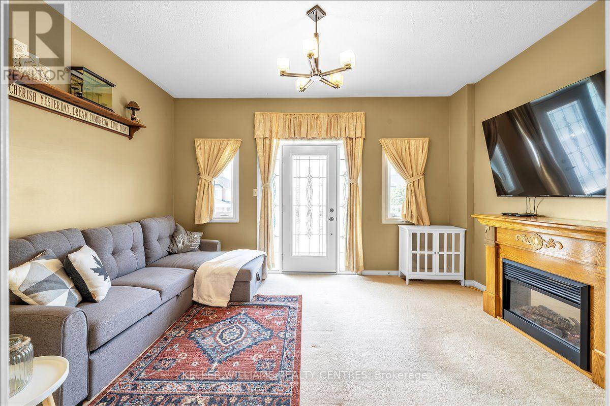 67 HUTTON PLACE - 31