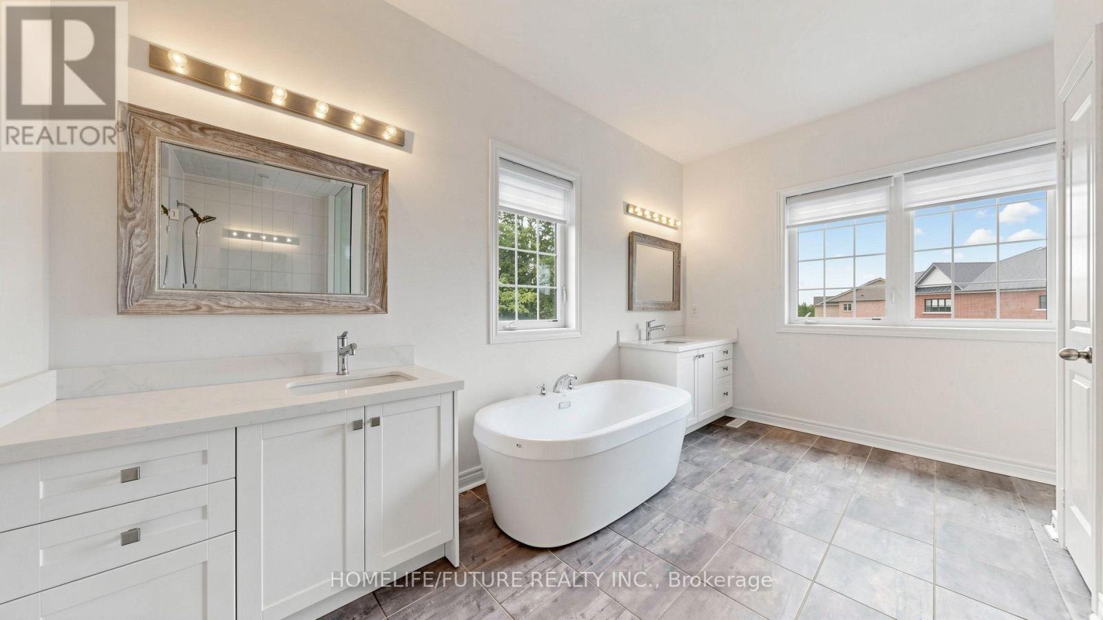 18 KEN BETZ COURT - 34
