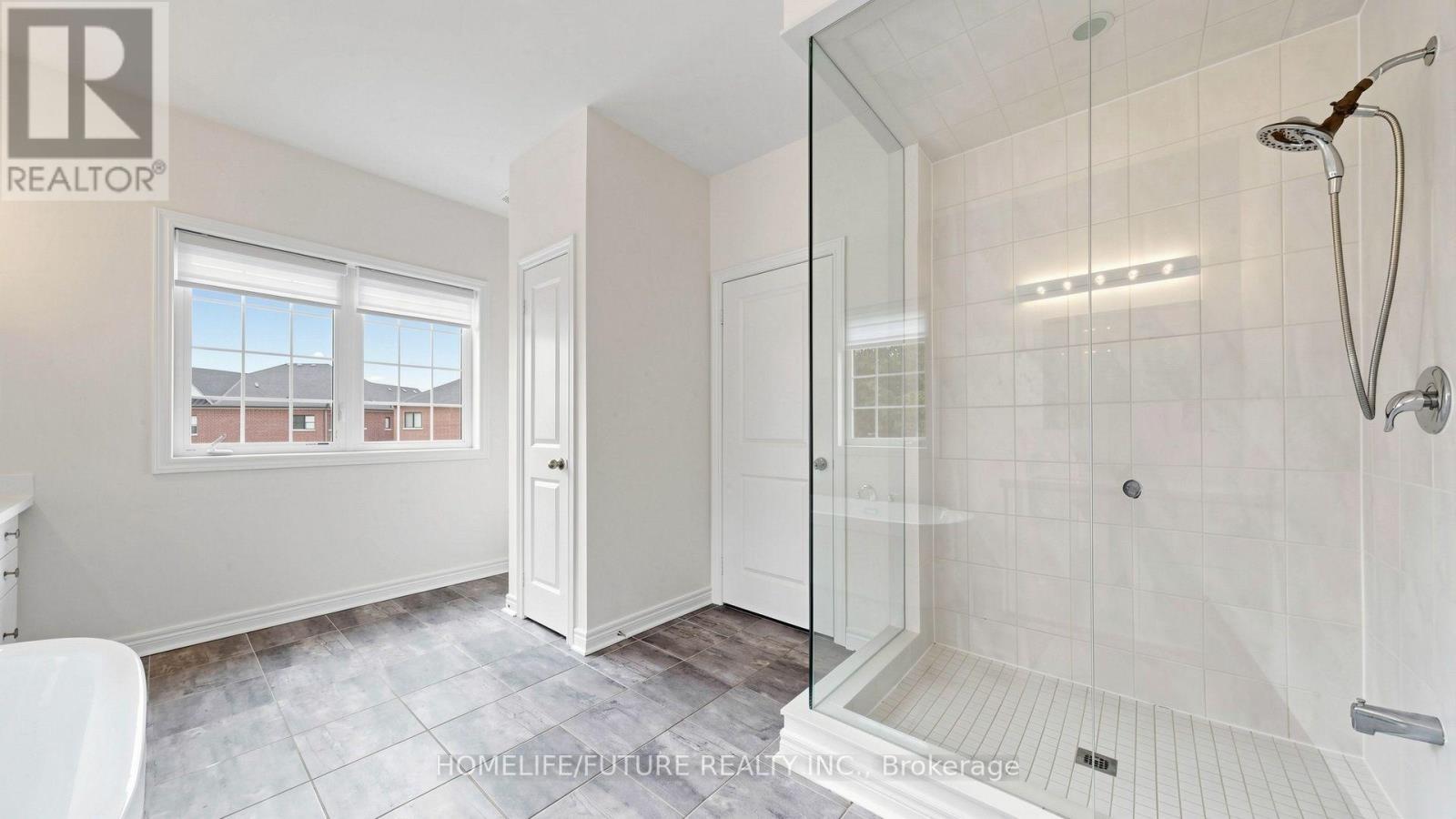 18 KEN BETZ COURT - 36