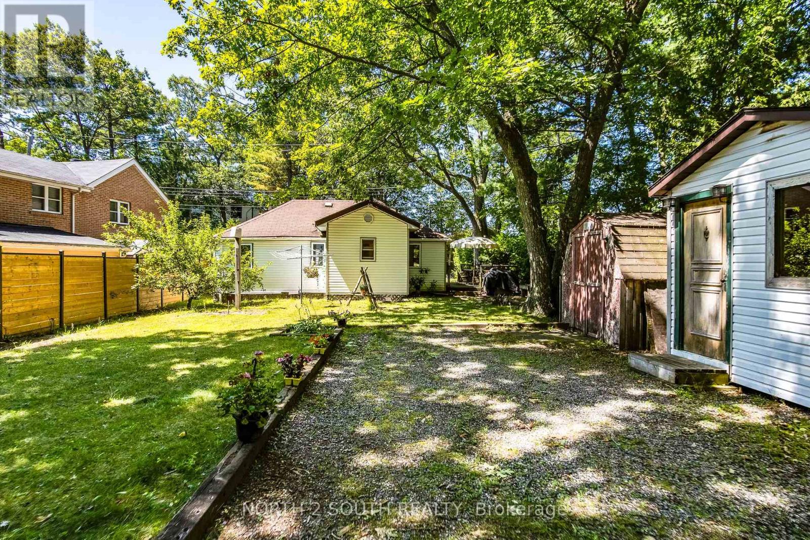 33 YARWOOD ROAD - 32
