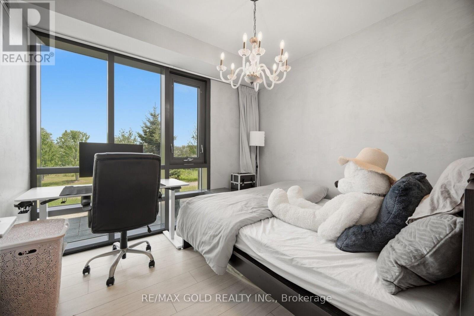#111 65 YORKLAND BOULEVARD - 19