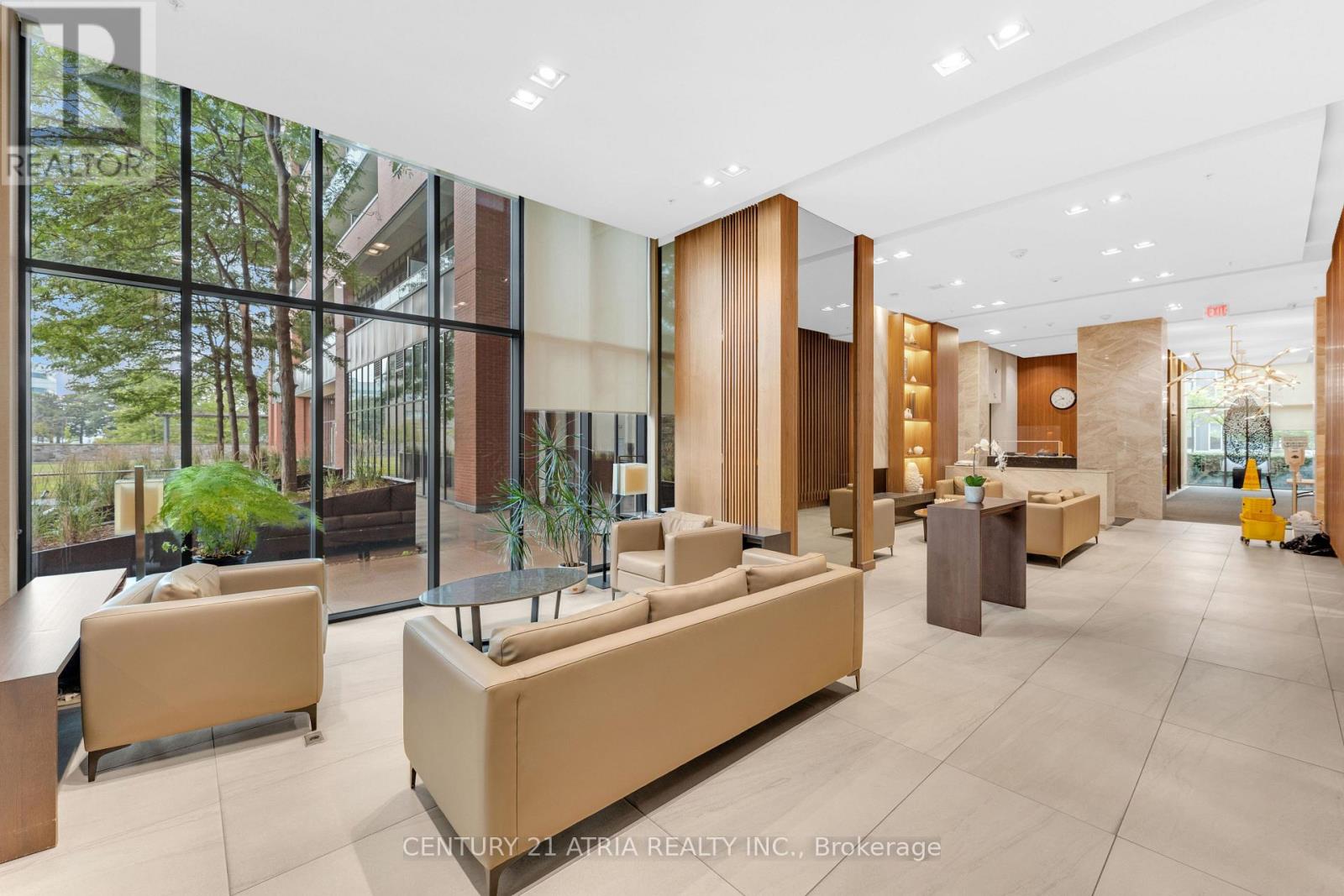 #313 1038 MCNICOLL AVENUE - 18