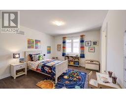 205 Warden Street, Clearview, ON L0M1S0 Photo 33