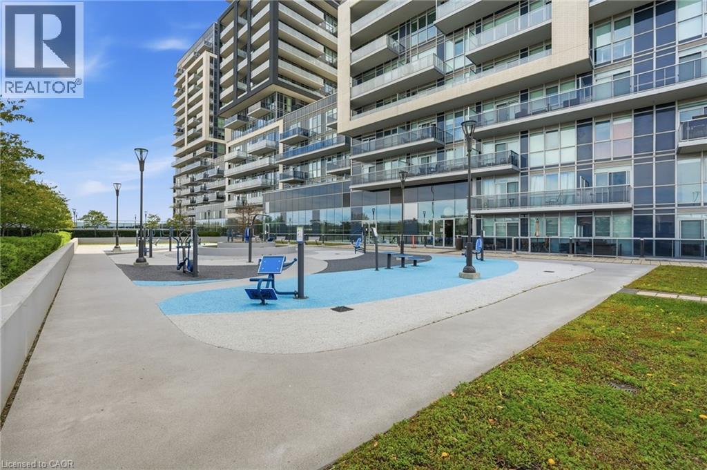 #2002 2087 FAIRVIEW Street - 17