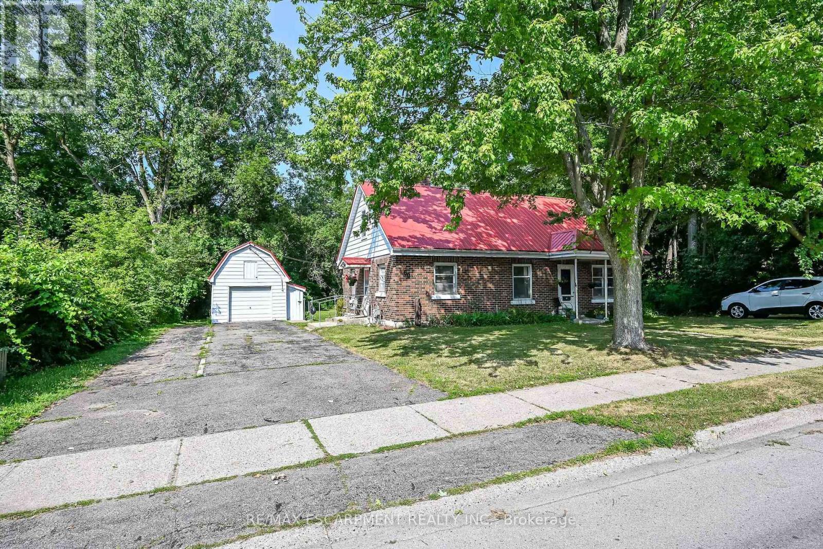 60 LOCKS ROAD - 41