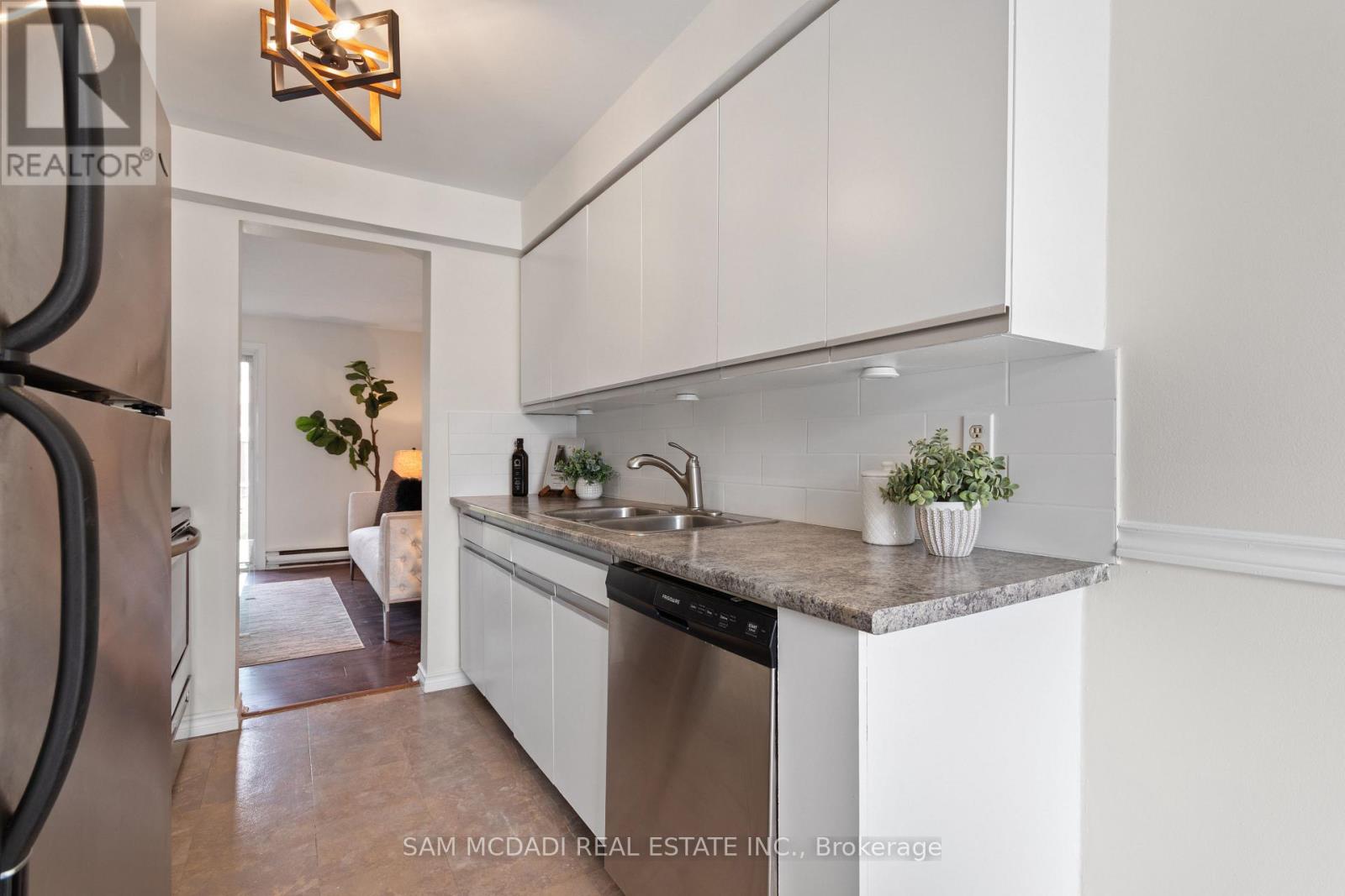 #2 160 RITTENHOUSE ROAD - 8