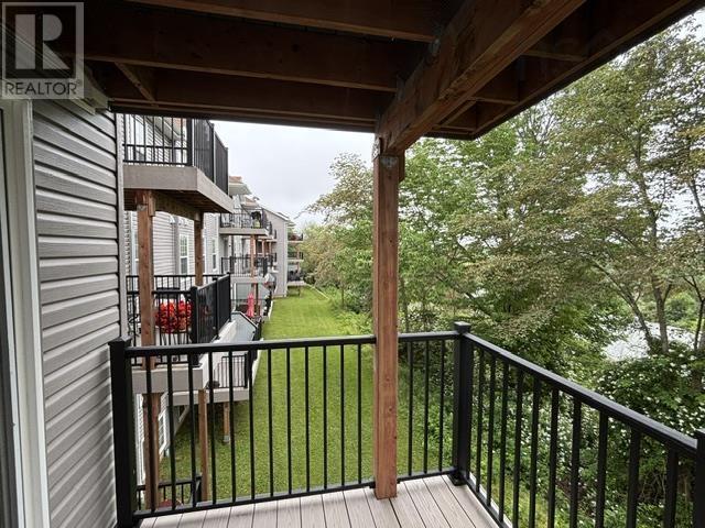 #213 79 Collins Grove - 23
