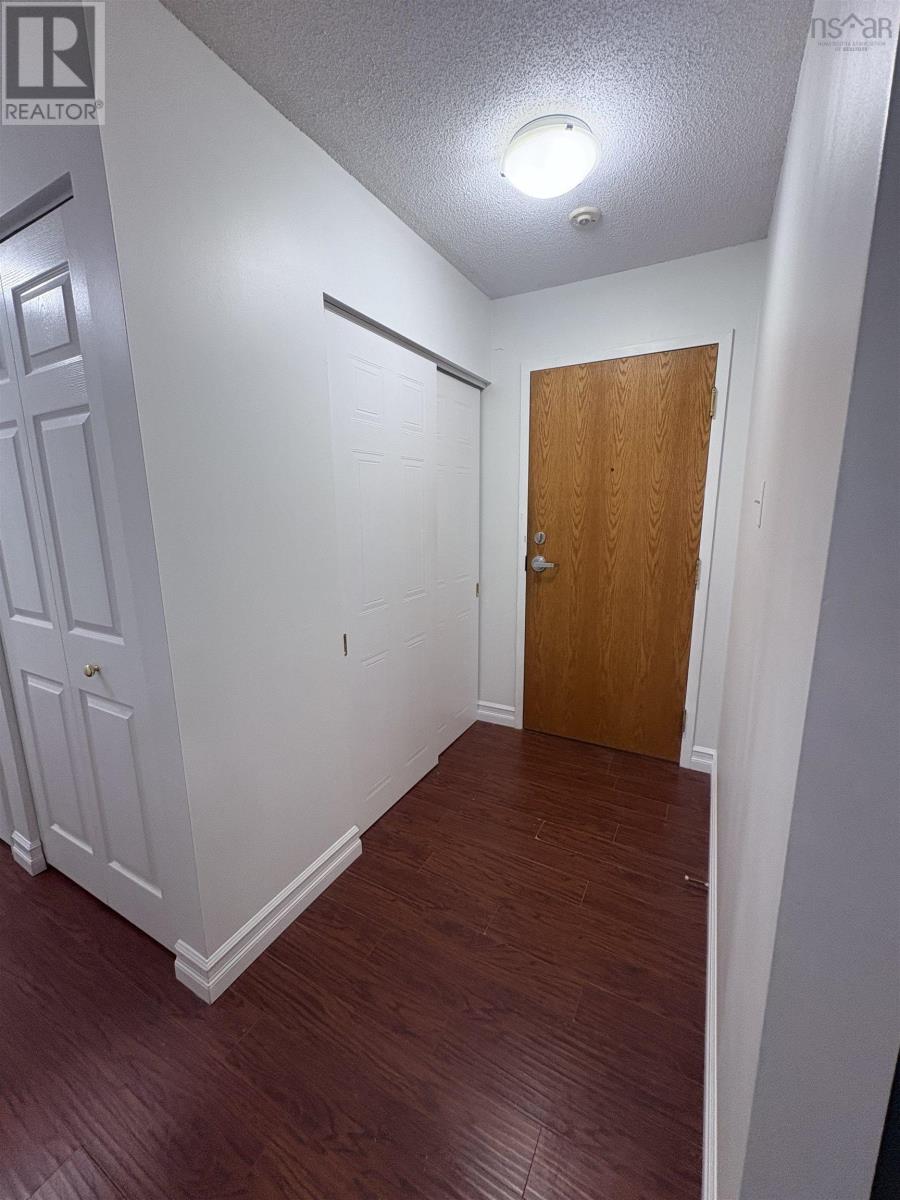 #213 79 Collins Grove - 1