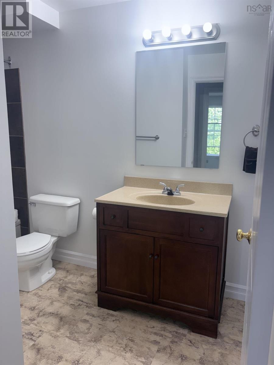 #213 79 Collins Grove - 24