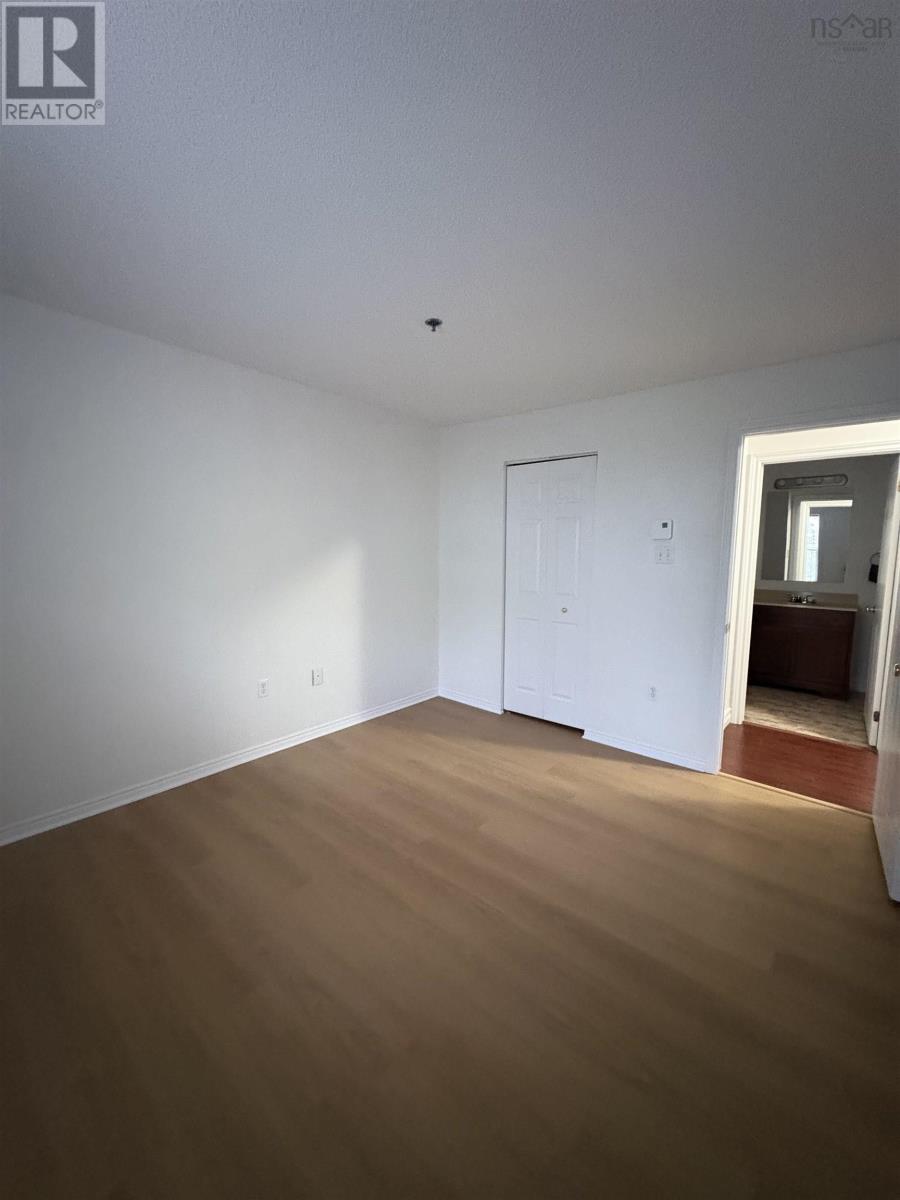 #213 79 Collins Grove - 21