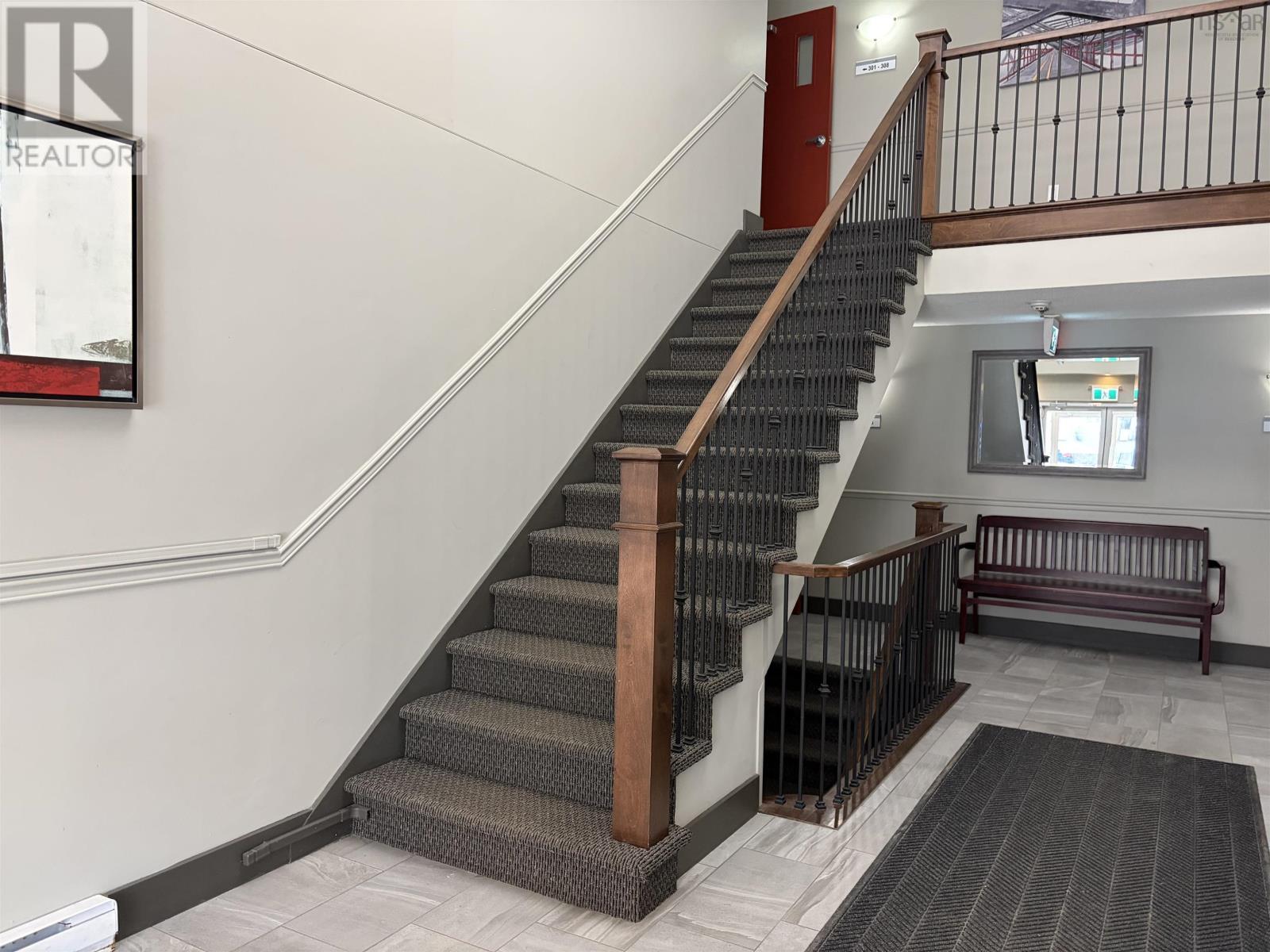 #213 79 Collins Grove - 15