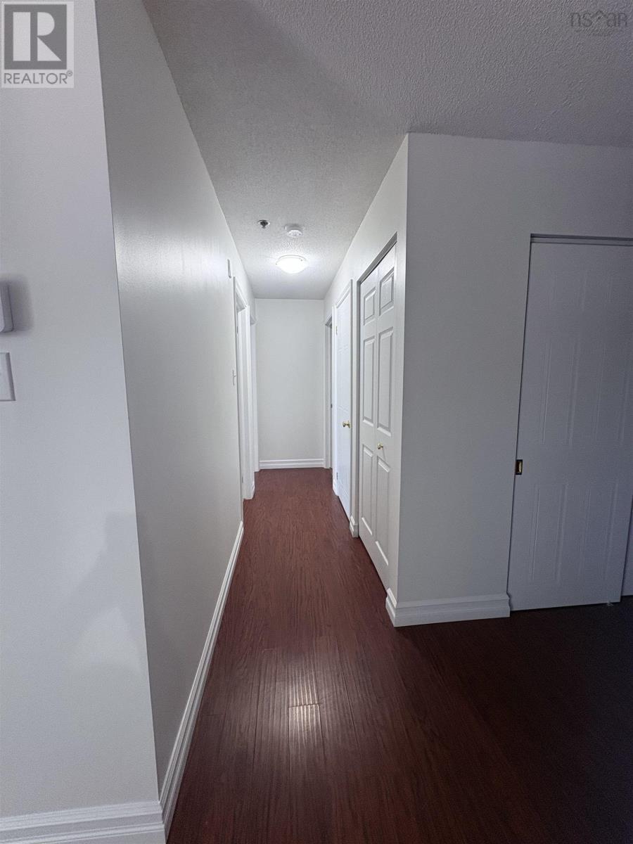 #213 79 Collins Grove - 4