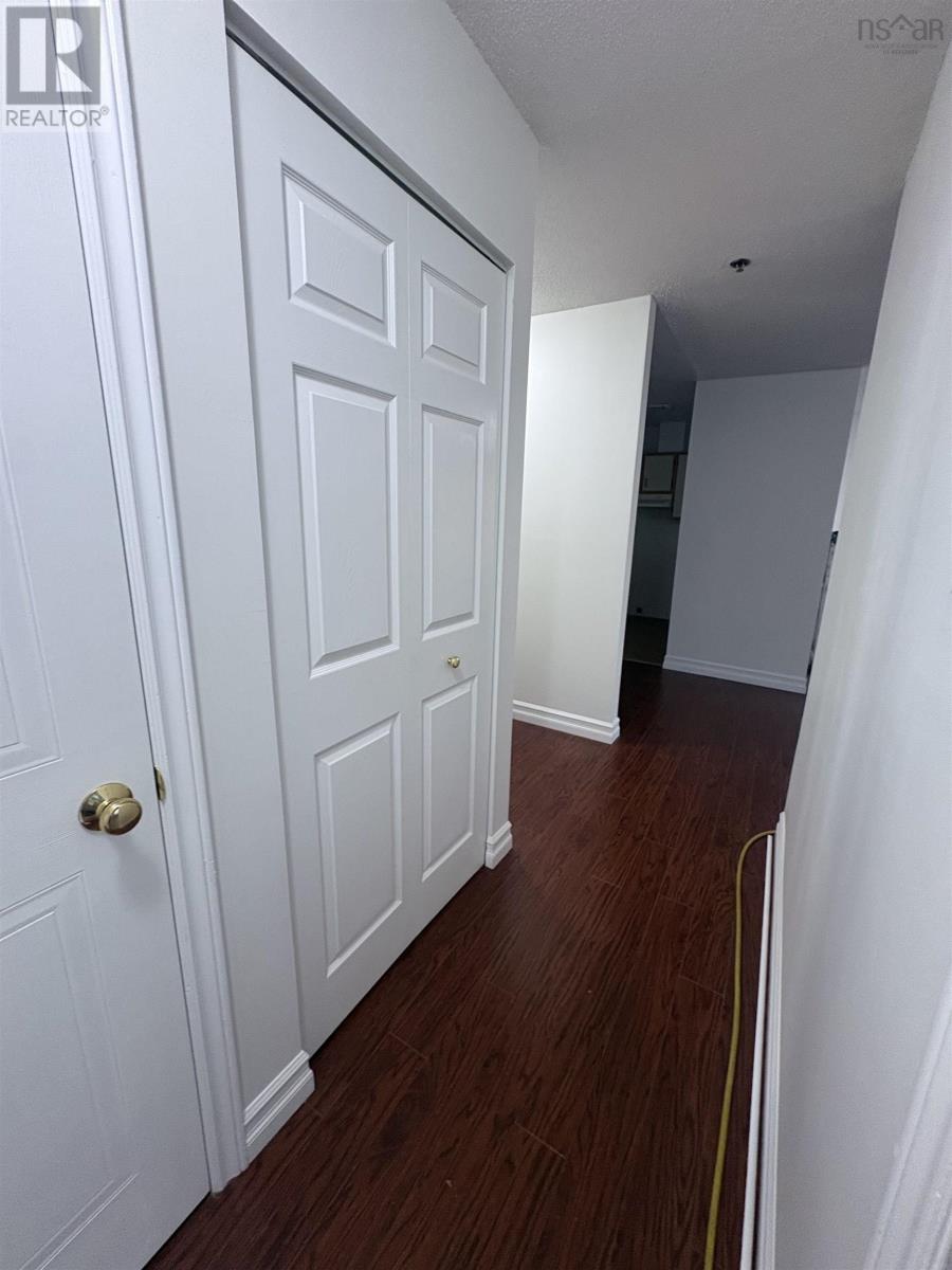 #213 79 Collins Grove - 5