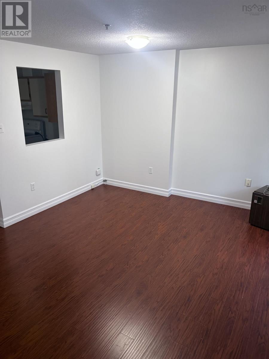 #213 79 Collins Grove - 8