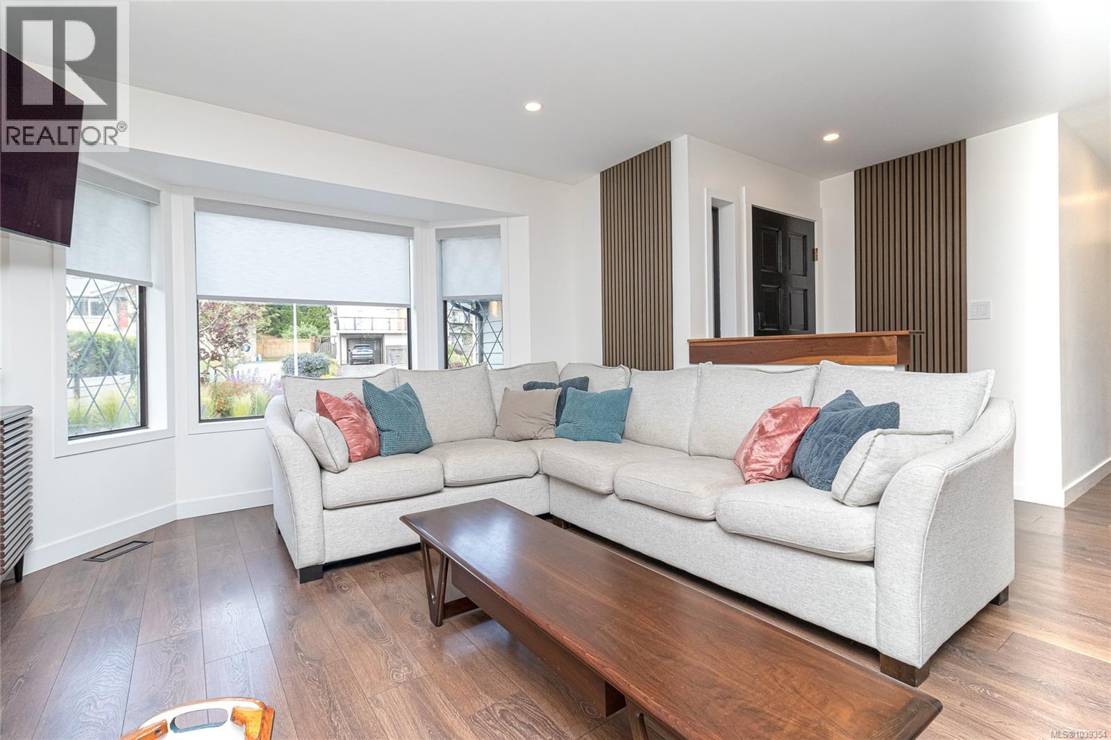 4035 Century Rd - 7