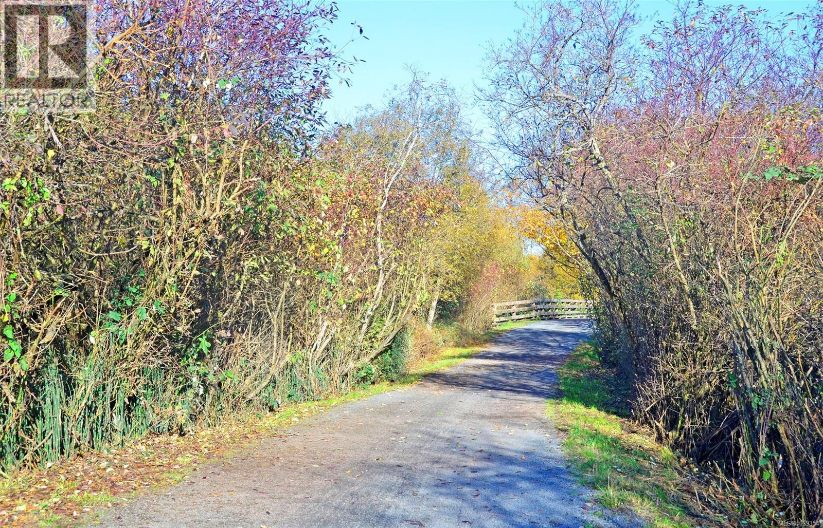 4035 Century Rd - 43