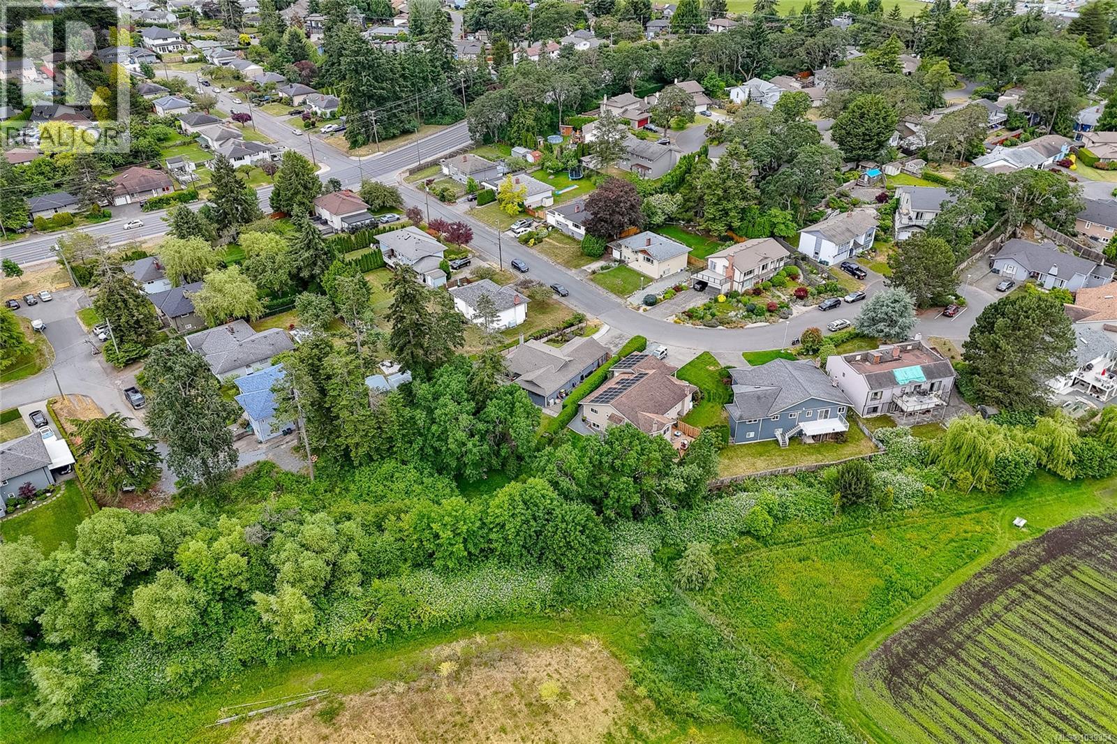 4035 Century Rd - 38