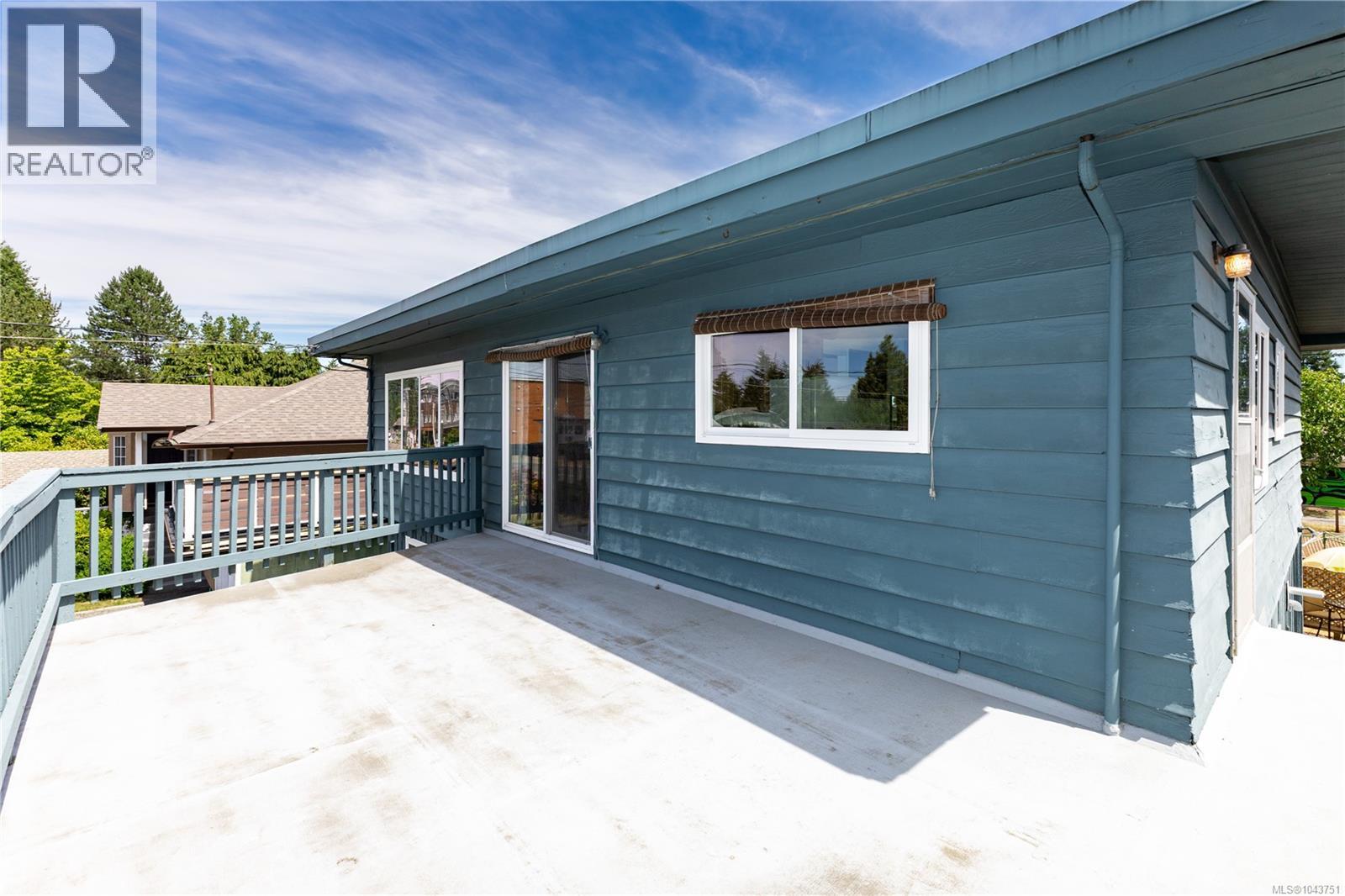 549 Dogwood St - 13