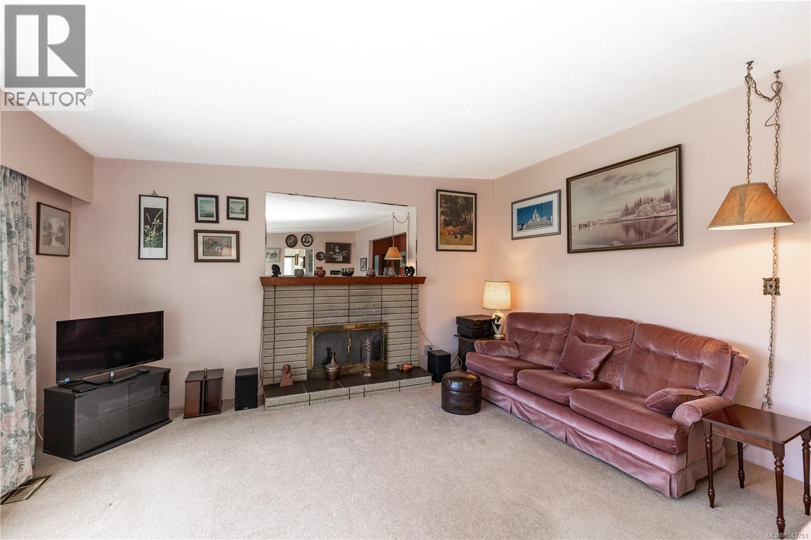 549 Dogwood St - 21