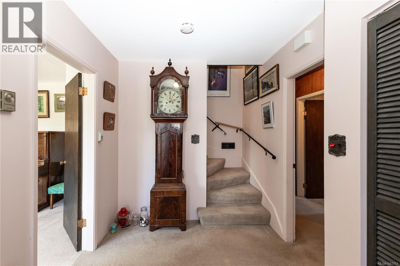 549 Dogwood St - Image 4
