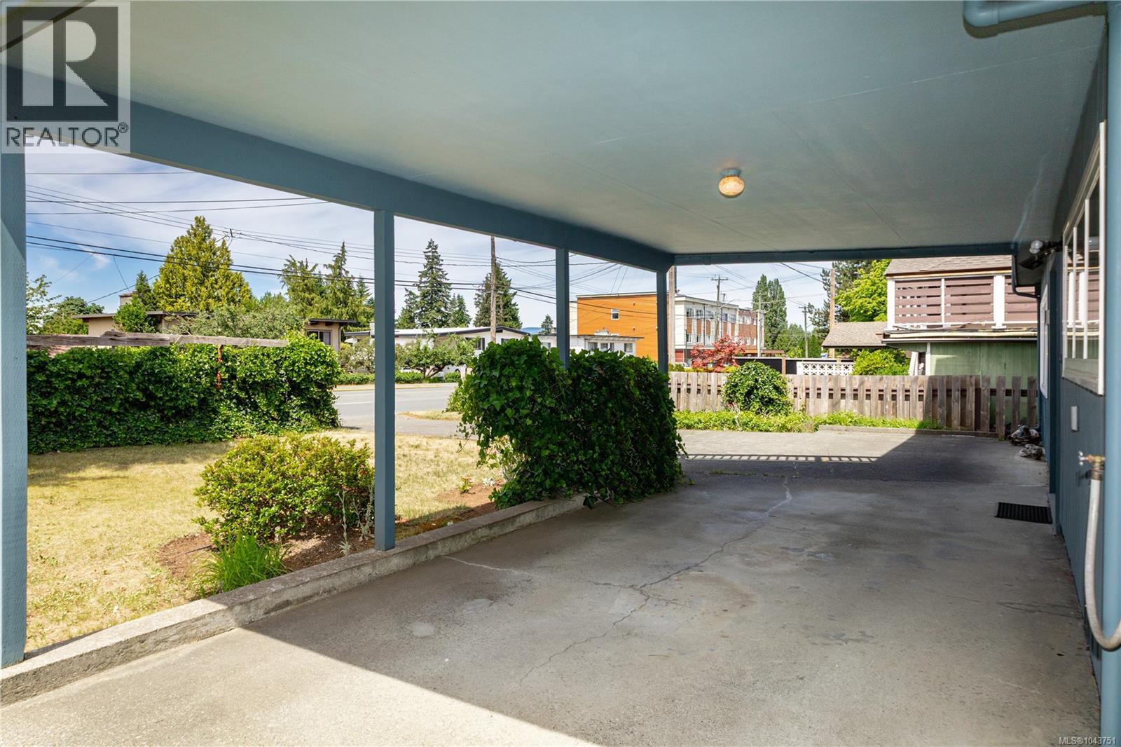 549 Dogwood St - 42