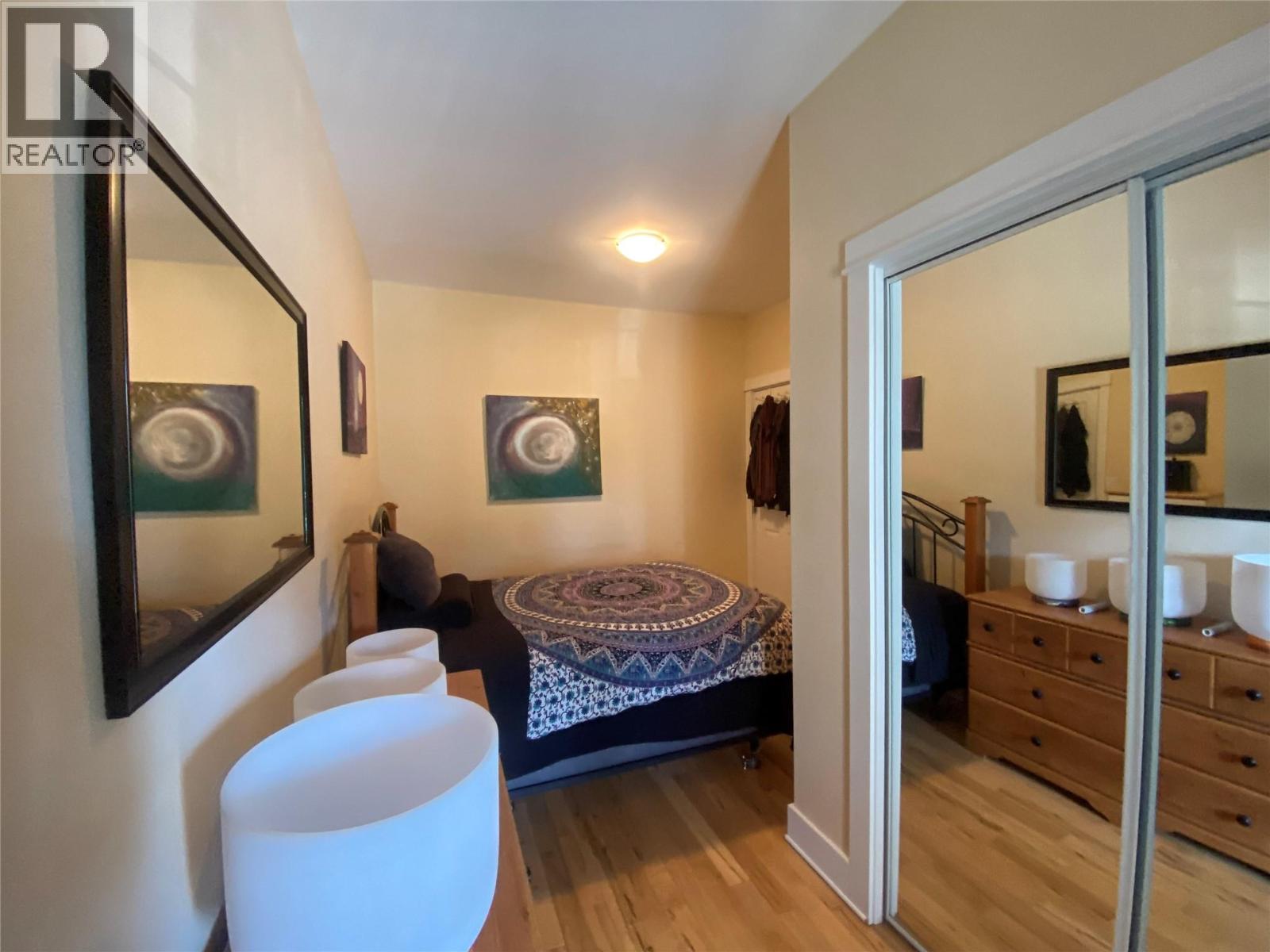 #4 912 Slocan Street - 18