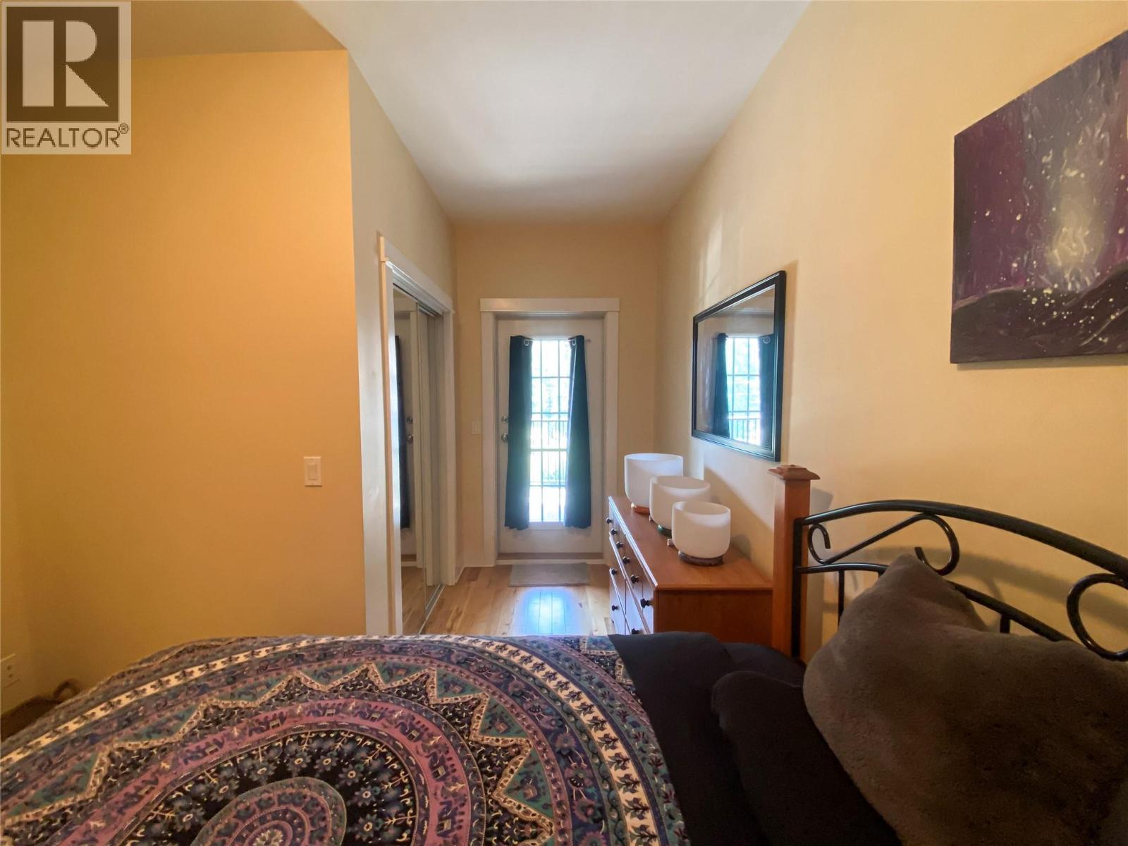 #4 912 Slocan Street - 17