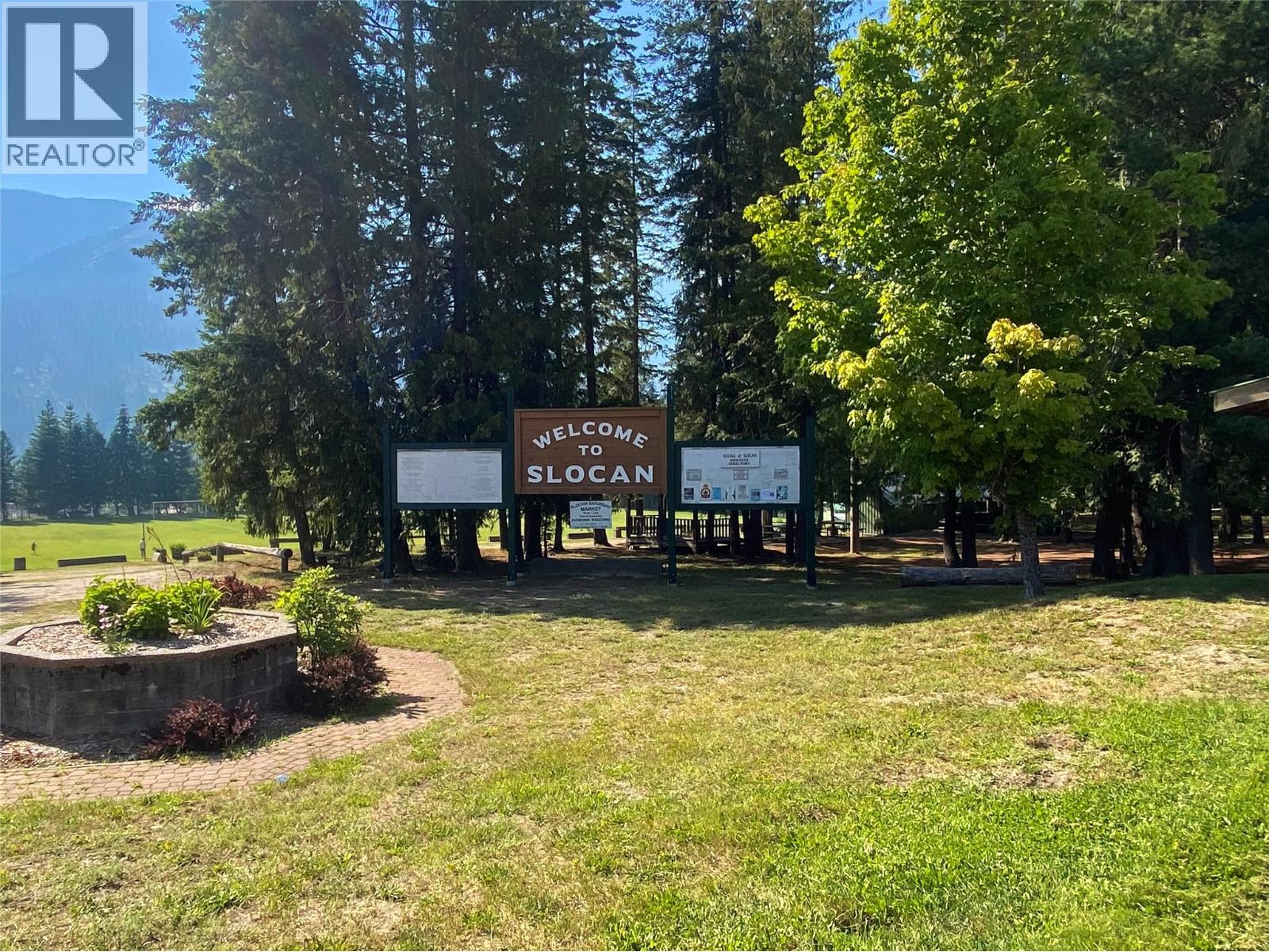 #4 912 Slocan Street - 29