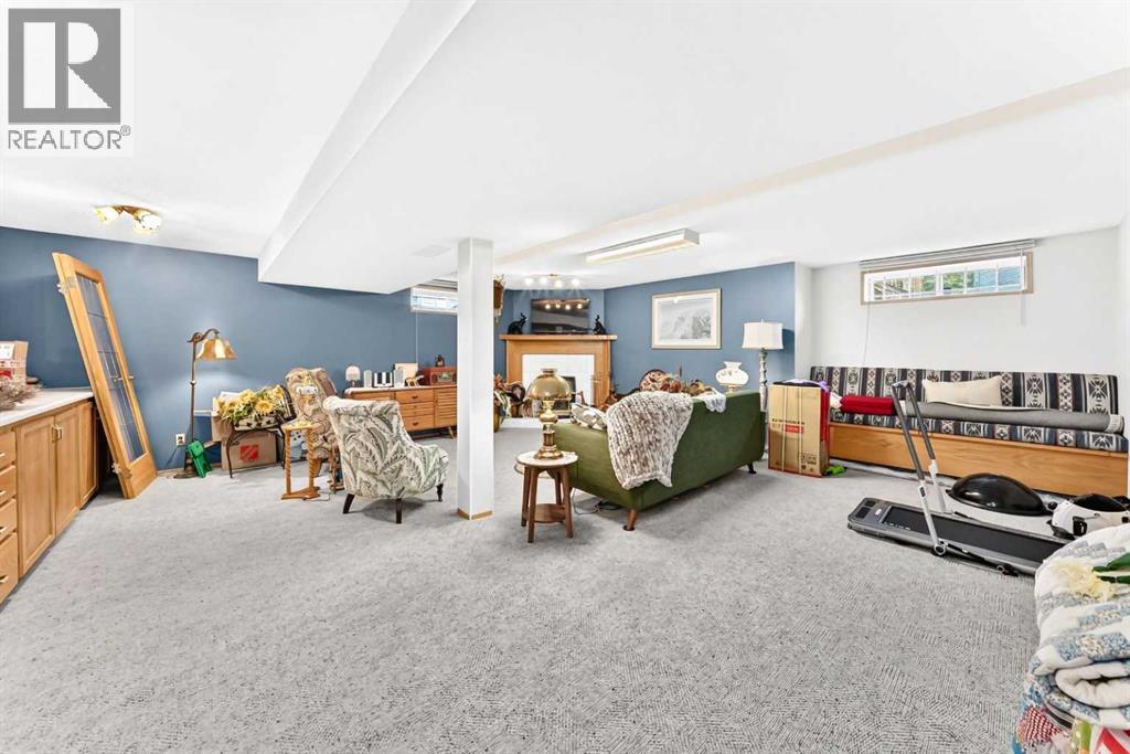 #49 2821 Botterill Crescent - 24