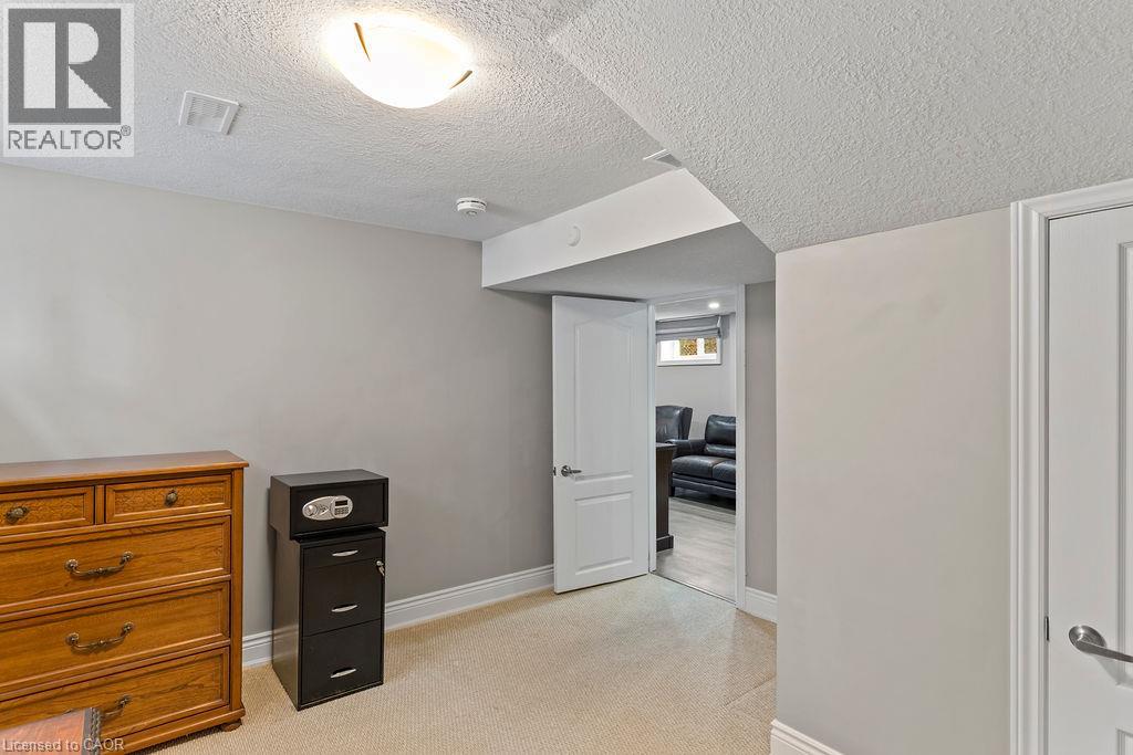 340 UPPER GAGE Avenue - Image 32