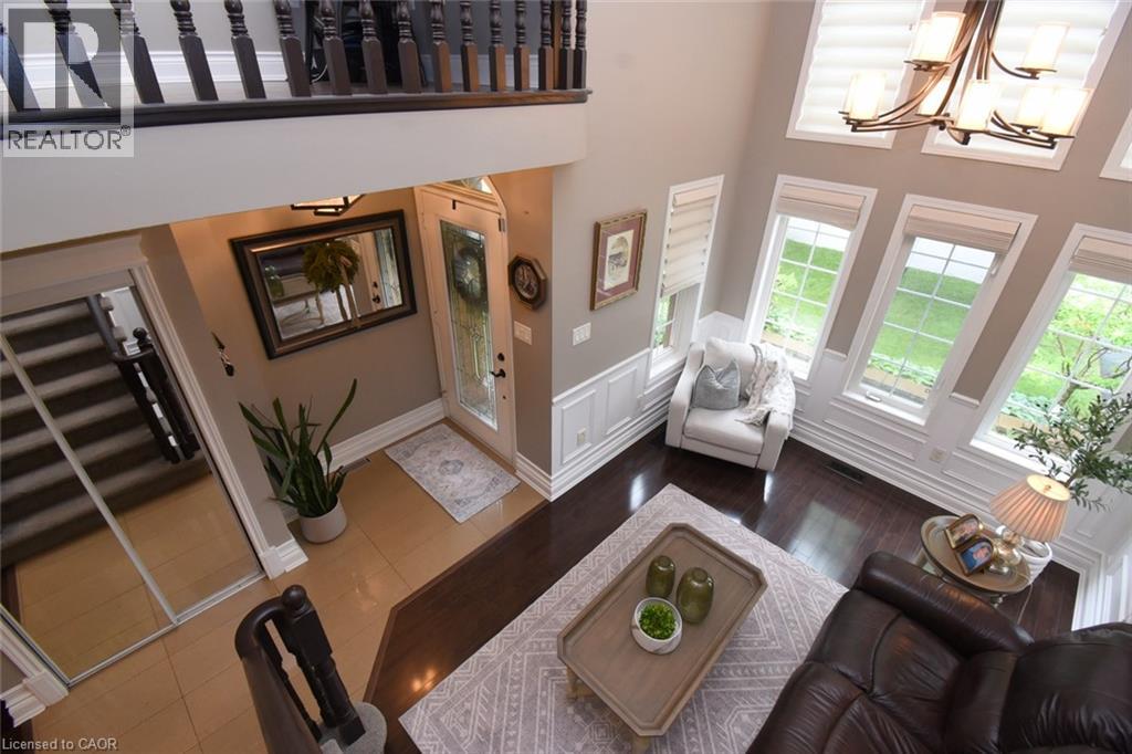 16 WOODCOTE Crescent - 7