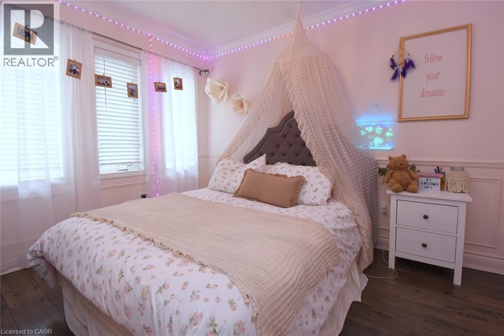 16 WOODCOTE Crescent - Image 39