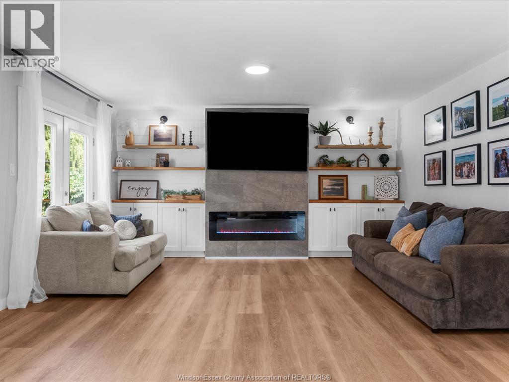 4315 ROSELAND DRIVE West - 19