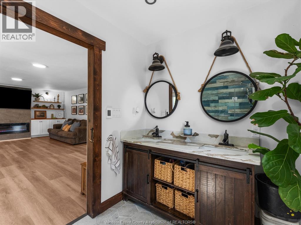 4315 ROSELAND DRIVE West - 24