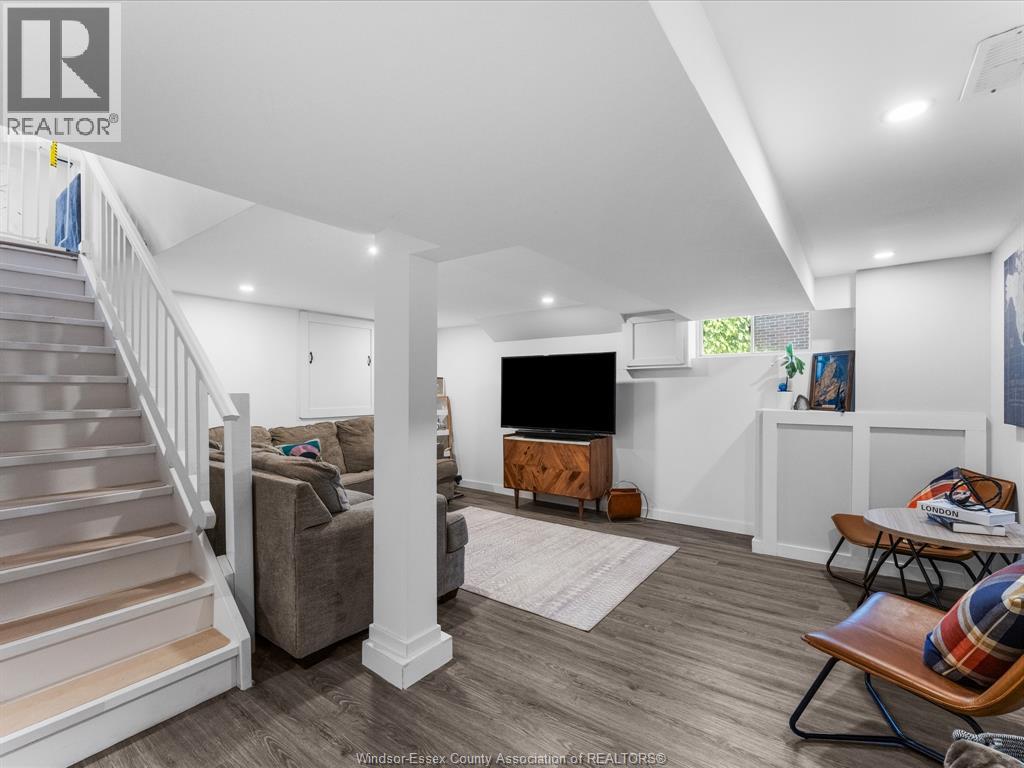 4315 ROSELAND DRIVE West - 28