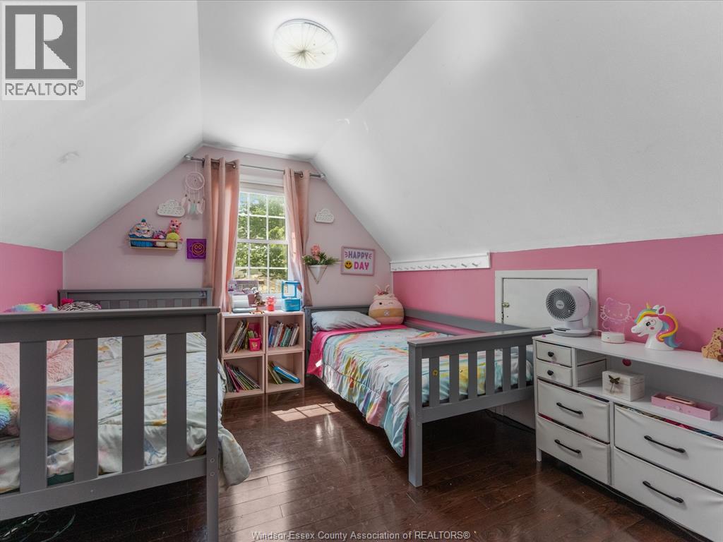 4315 ROSELAND DRIVE West - 36