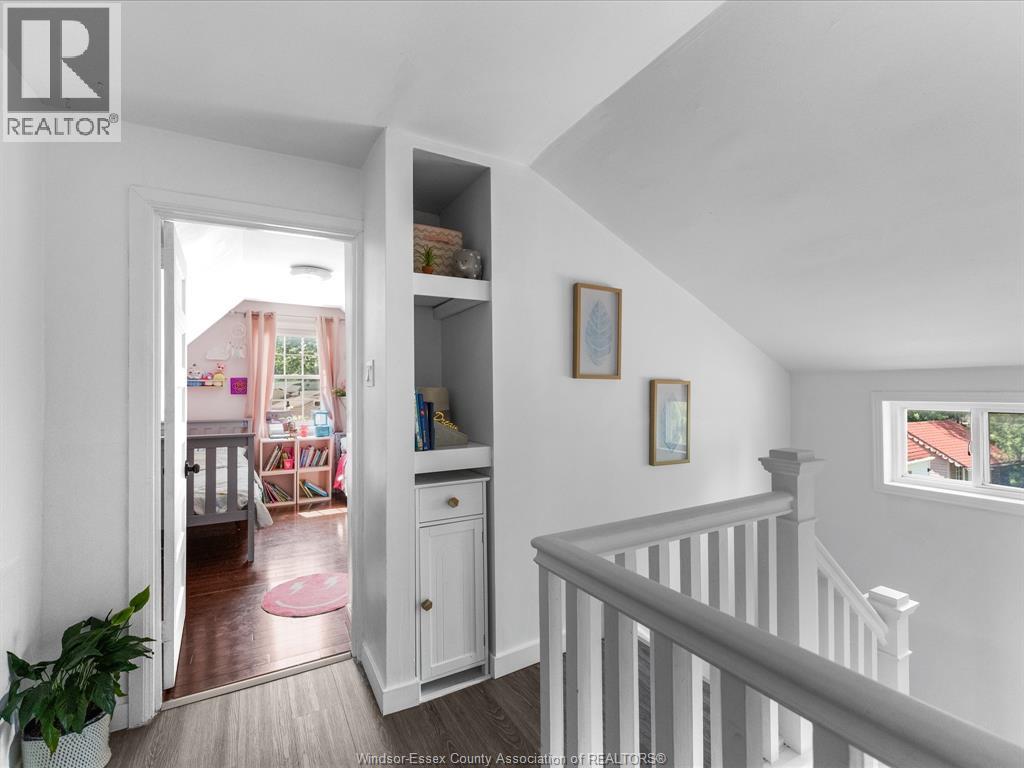 4315 ROSELAND DRIVE West - 39
