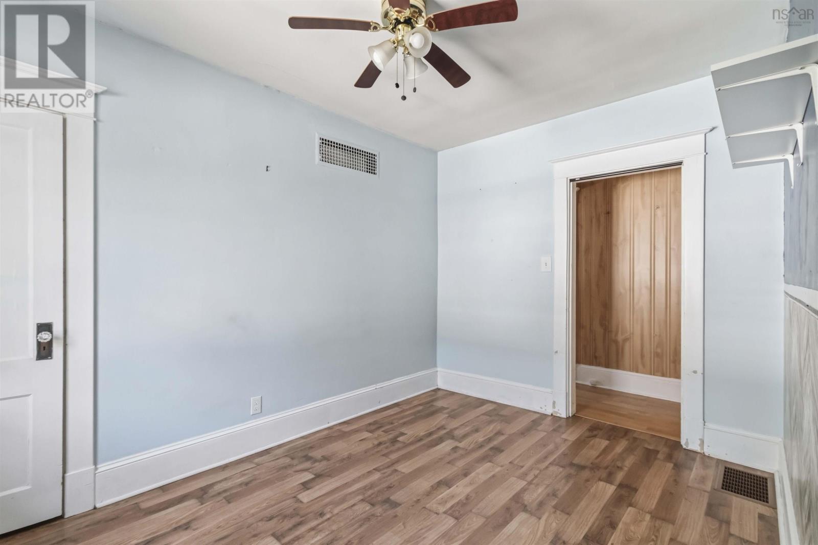 406 Main Street - 18