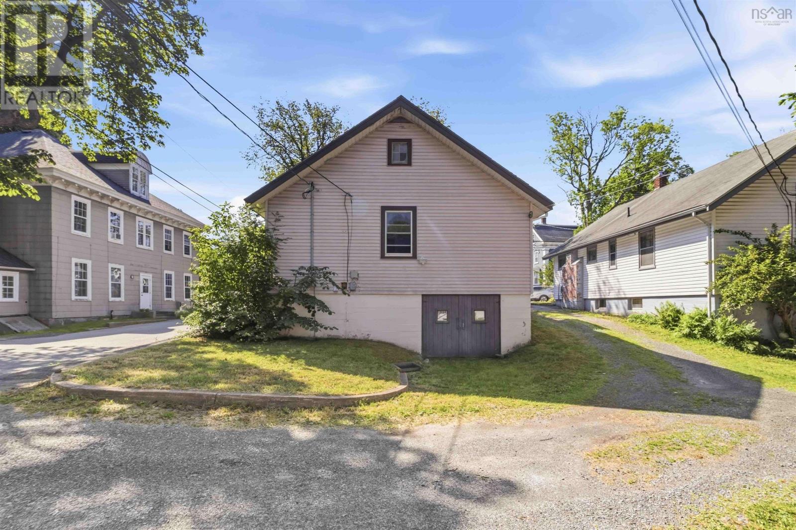 406 Main Street - 25